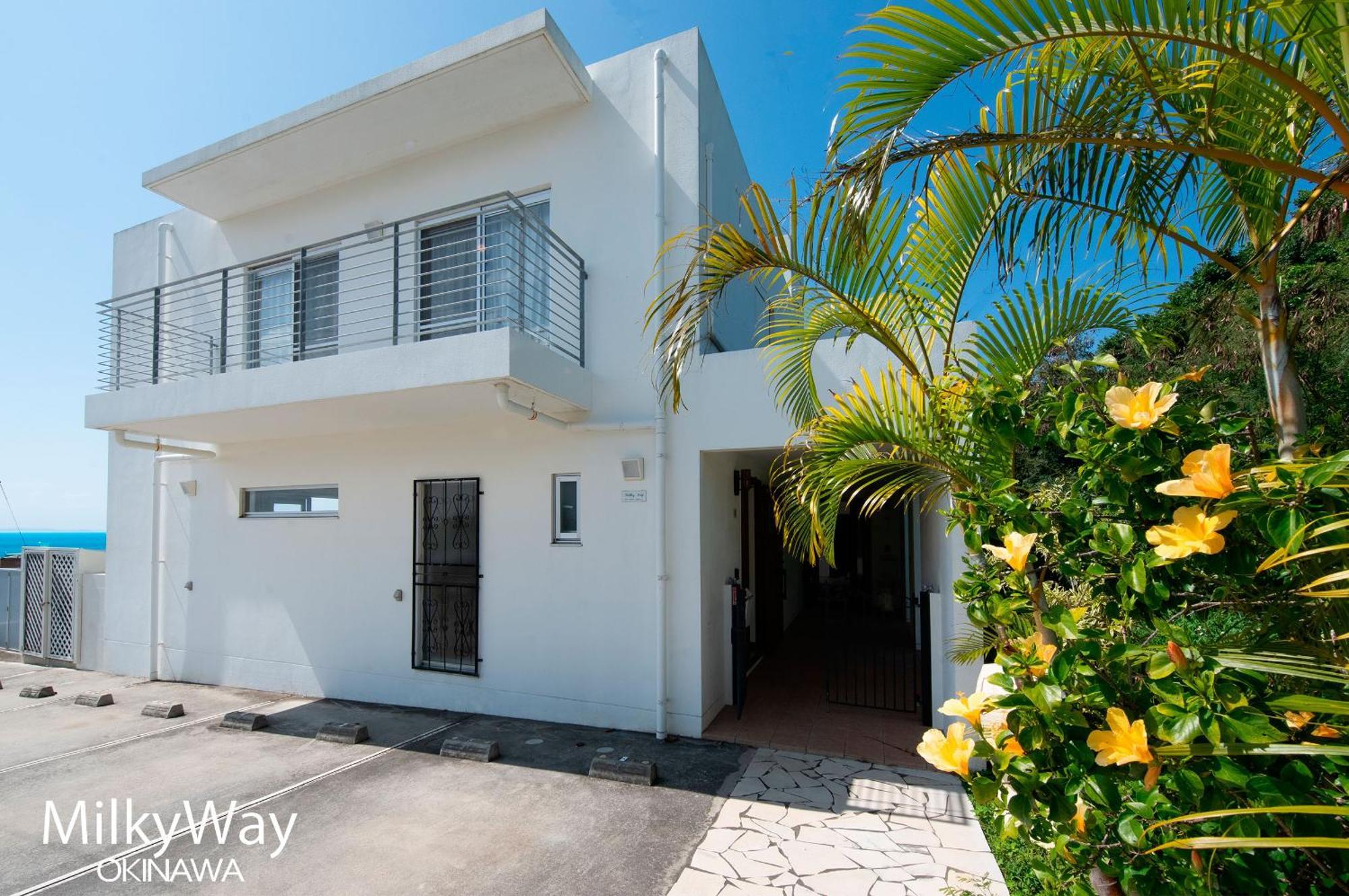 Okinawa Milky Way Villa Йомитан Екстериор снимка